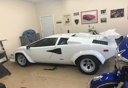 Lamborghini Countach 5000S Coupe 1983 White Lamborghini Countach 5000S Coupe 1983 White Car for Sale. 256491