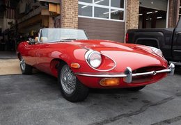 Jaguar E-Type XKE Series II Cabriolet / Roadster 1969 Red Jaguar E-Type XKE Series II Cabriolet / Roadster 1969 Red Car for Sale. 256547