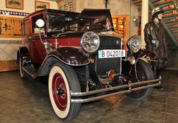 Fiat 500 521 Sedan / Saloon 1929 Red Fiat 500 521 Sedan / Saloon 1929 Red Car for Sale. 493345