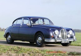 Jaguar MK II 3.4 Automatic RHD Sedan / Saloon 1962 Blue Jaguar MK II 3.4 Automatic RHD Sedan / Saloon 1962 Blue Car for Sale. 511781