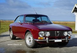 Alfa Romeo GTV 2000 Coupe 1973 Red Alfa Romeo GTV 2000 Coupe 1973 Red Car for Sale. 517555