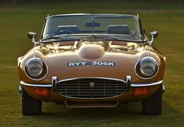 Jaguar E-Type OTS Cabriolet / Roadster 1971 Gold Jaguar E-Type OTS Cabriolet / Roadster 1971 Gold Car for Sale. 534454