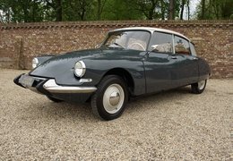 Citroen ID 19 Prestige Sedan / Saloon 1964 Grey Citroen ID 19 Prestige Sedan / Saloon 1964 Grey Car for Sale. 546661