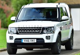 Land Rover Discovery 4 Facelift 3.0 SD V6 Graphite (s/s) Edition SUV 2016 White Land Rover Discovery 4 Facelift 3.0 SD V6 Graphite (s/s) Edition SUV 2016 White Car for Sale. 550332