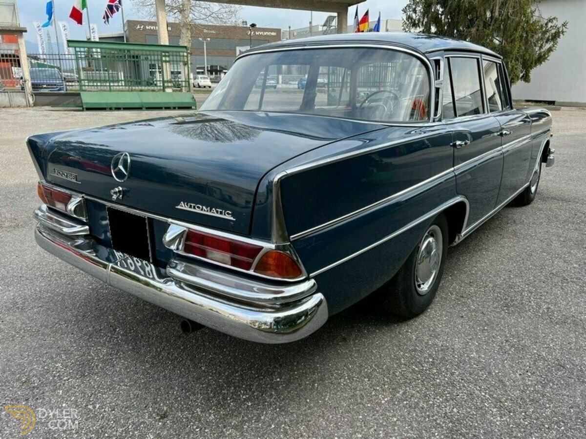 1962 Mercedes-Benz 300 SE Automatic "Fintail" 1 of 3776, foto 5
