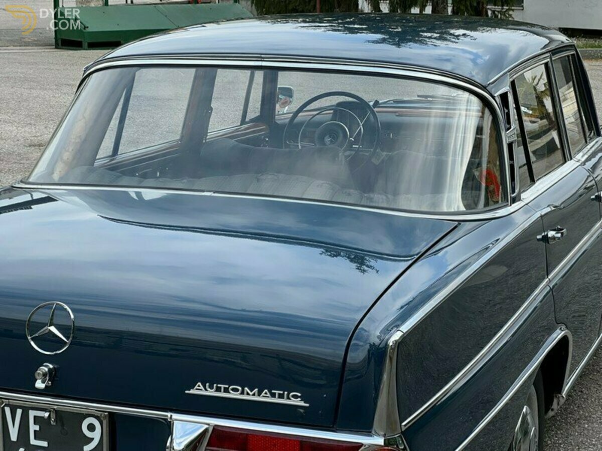 1962 Mercedes-Benz 300 SE Automatic "Fintail" 1 of 3776, foto 9