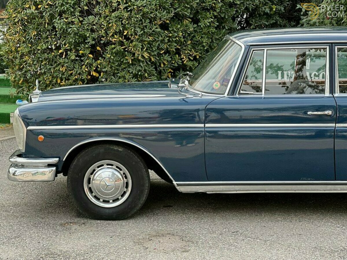 1962 Mercedes-Benz 300 SE Automatic "Fintail" 1 of 3776, foto 10