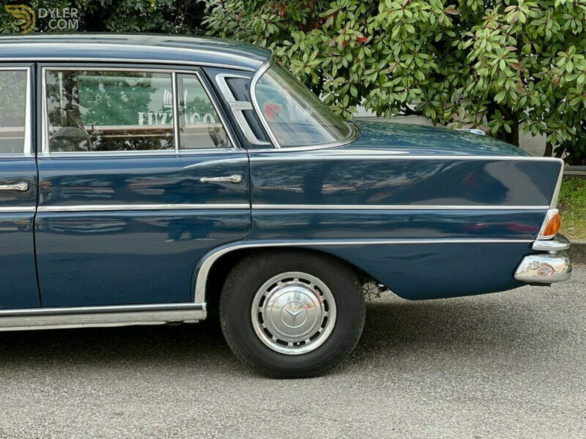 1962 Mercedes-Benz 300 SE Automatic "Fintail" 1 of 3776, foto 11