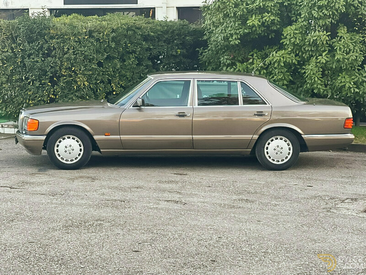 1987 Mercedes-Benz 560 SEL, foto 2