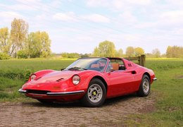 Ferrari 246 Dino GTS Cabriolet / Roadster 1972 Red Ferrari 246 Dino GTS Cabriolet / Roadster 1972 Red Car for Sale. 382577