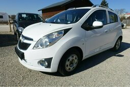 Chevrolet Spark LS + Klima 4x el. Fenster Bremsen neu Limousine 2012