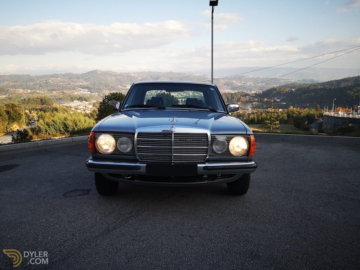 1982 Mercedes-Benz E200, foto 2