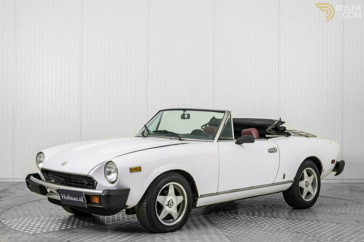1979 Fiat 124 2000 Sport Spider, foto 1