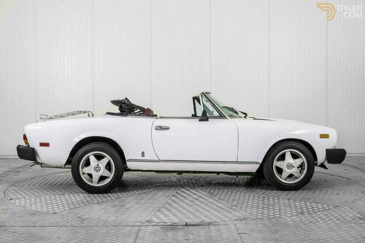 1979 Fiat 124 2000 Sport Spider, foto 12