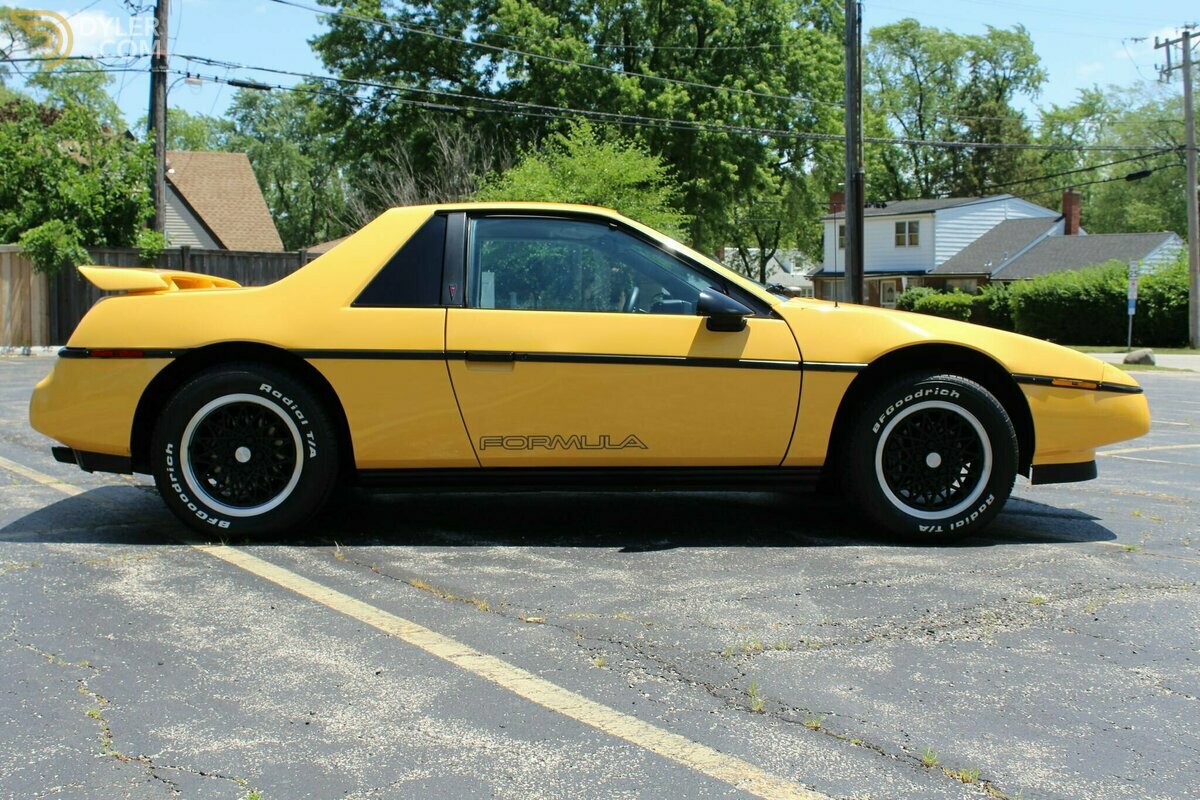 1988 Pontiac Fiero Sport, foto 4