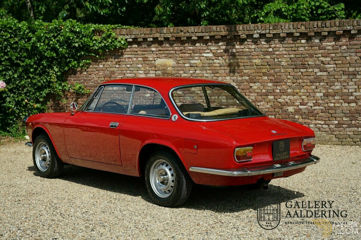1975 Alfa Romeo 1300 GT, foto 12