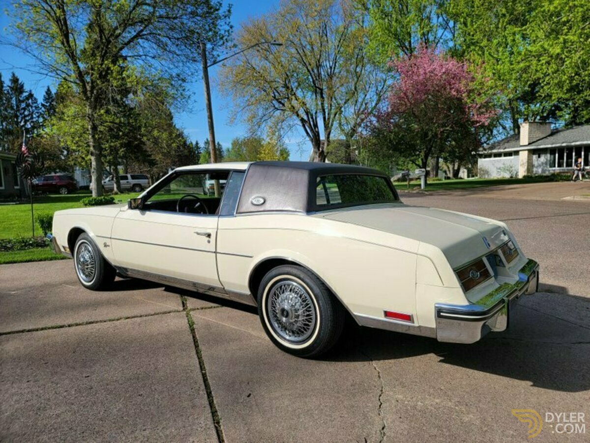 1984 Buick Riviera 2dr Coupe, foto 5