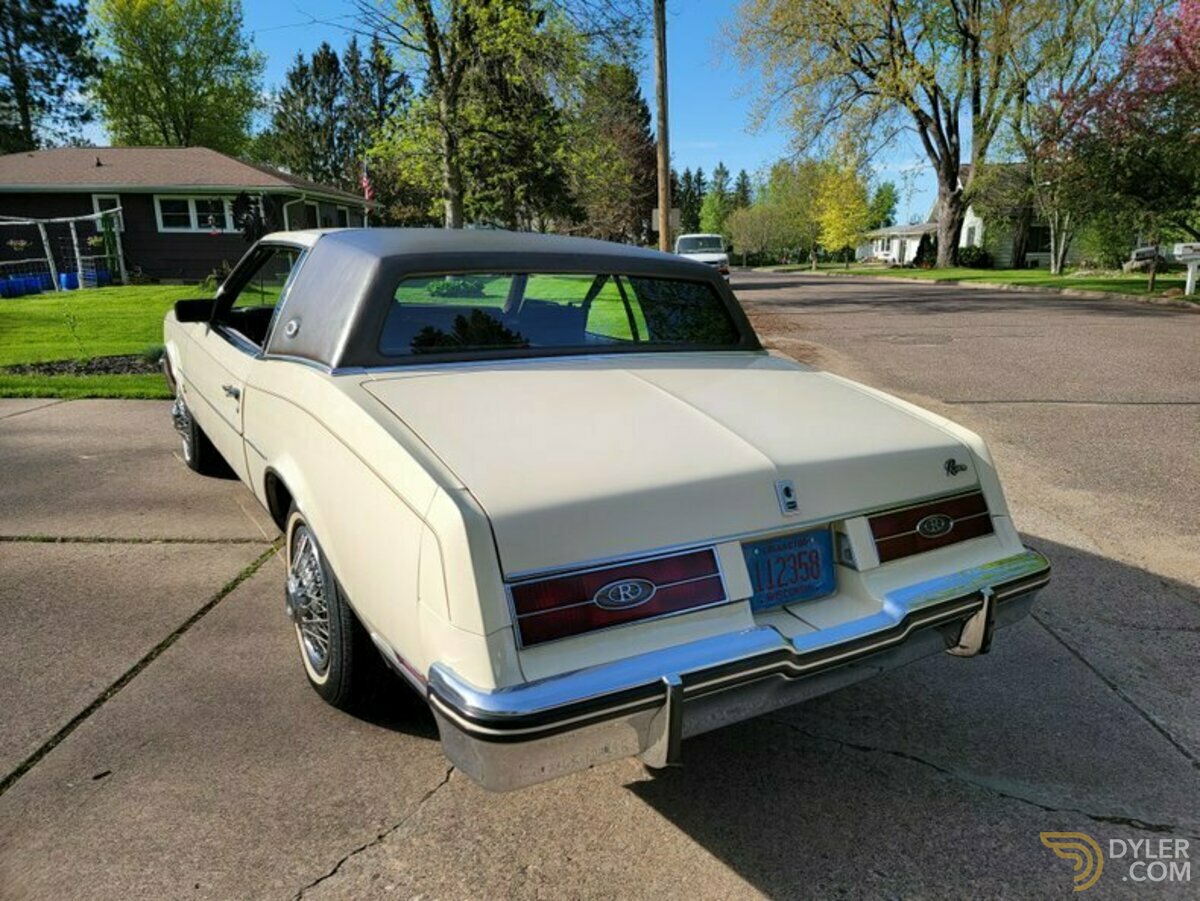 1984 Buick Riviera 2dr Coupe, foto 6