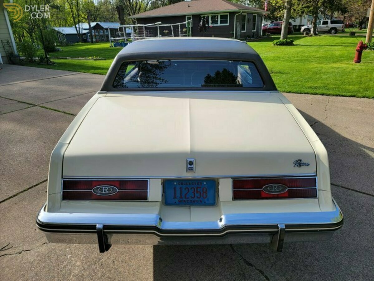1984 Buick Riviera 2dr Coupe, foto 7