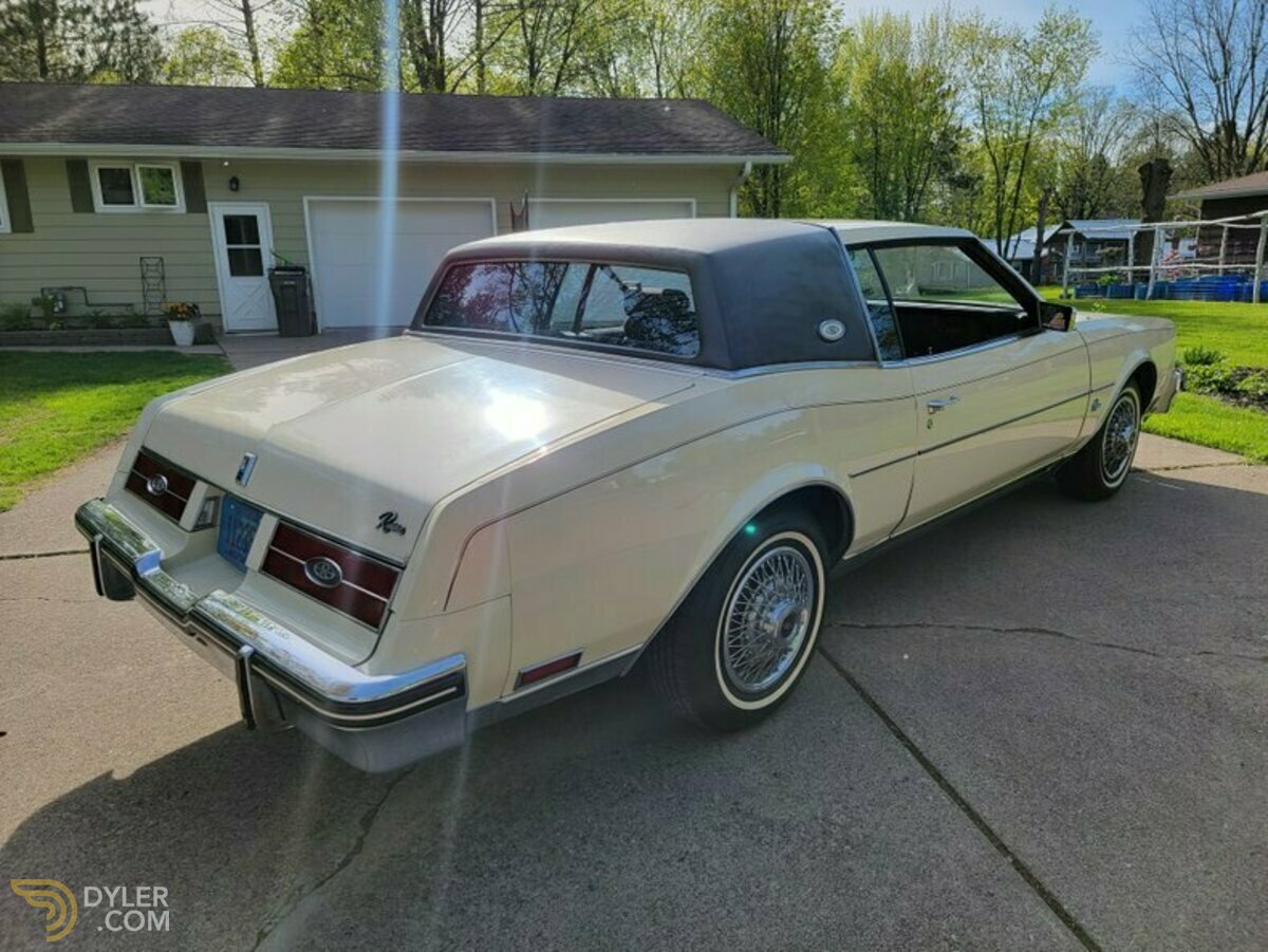 1984 Buick Riviera 2dr Coupe, foto 9