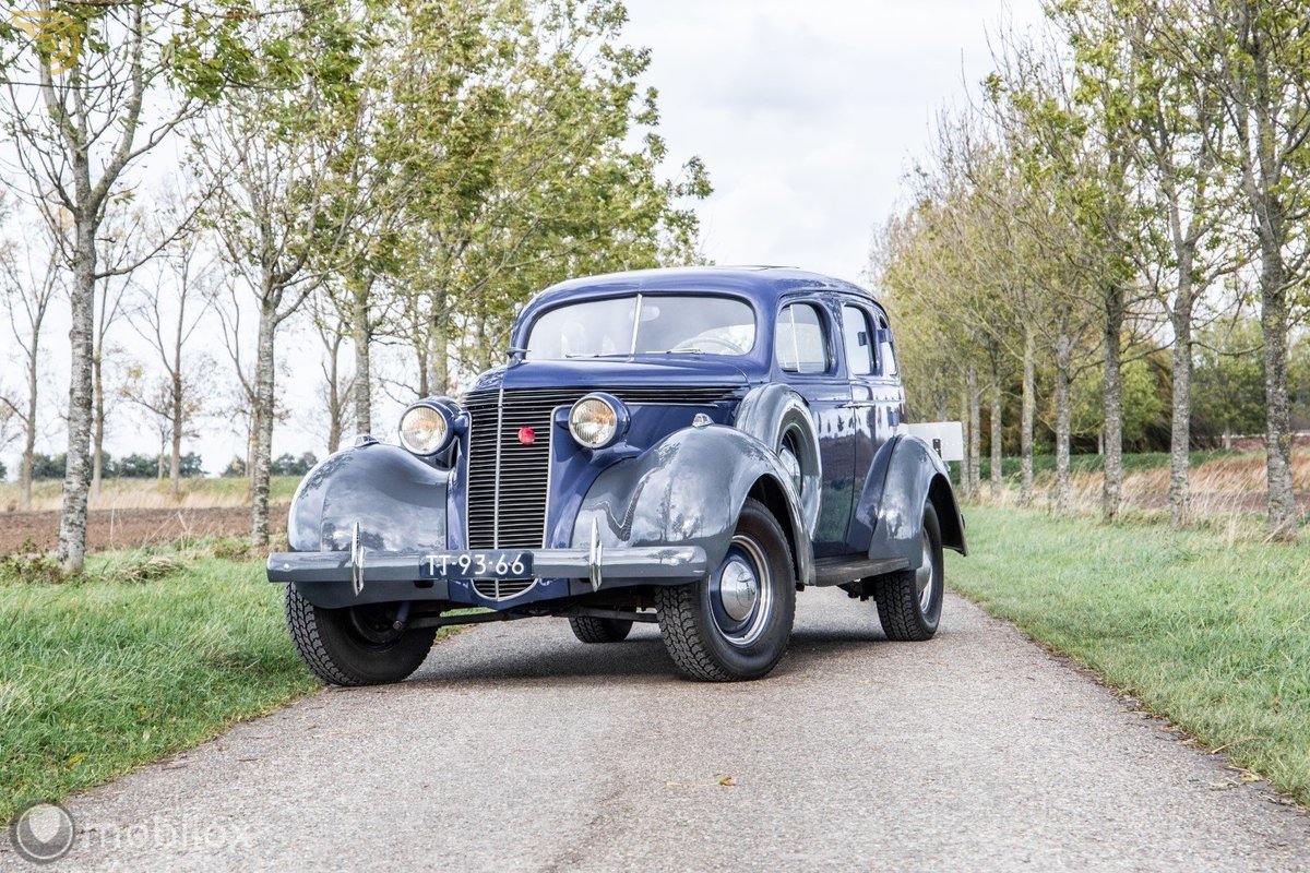 バンダイ 1937 パッカード・クーペ・ロードスター 1/16 クラシックカー 1937 STUDEBAKER COUPE EXPRESS PICKUP GREEN 1/18 DIECAST BY