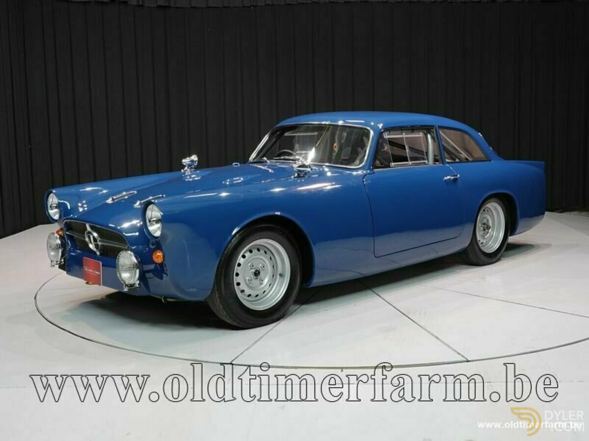 Modèle réduit Peerless GT coupé de 1958 à l'échelle 1:43 par