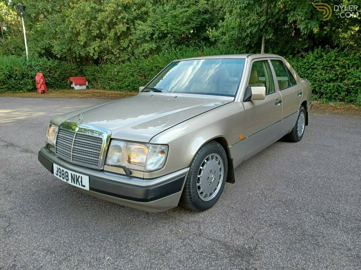 1992 Mercedes-Benz 230 E 4dr Auto W124, foto 4