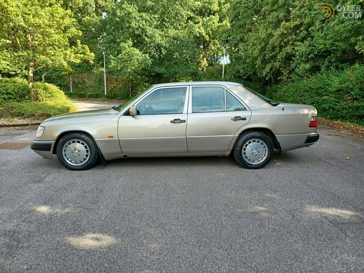 1992 Mercedes-Benz 230 E 4dr Auto W124, foto 5