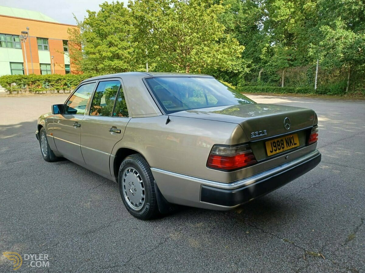 1992 Mercedes-Benz 230 E 4dr Auto W124, foto 6