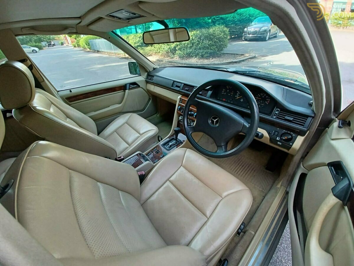 1992 Mercedes-Benz 230 E 4dr Auto W124, foto 10