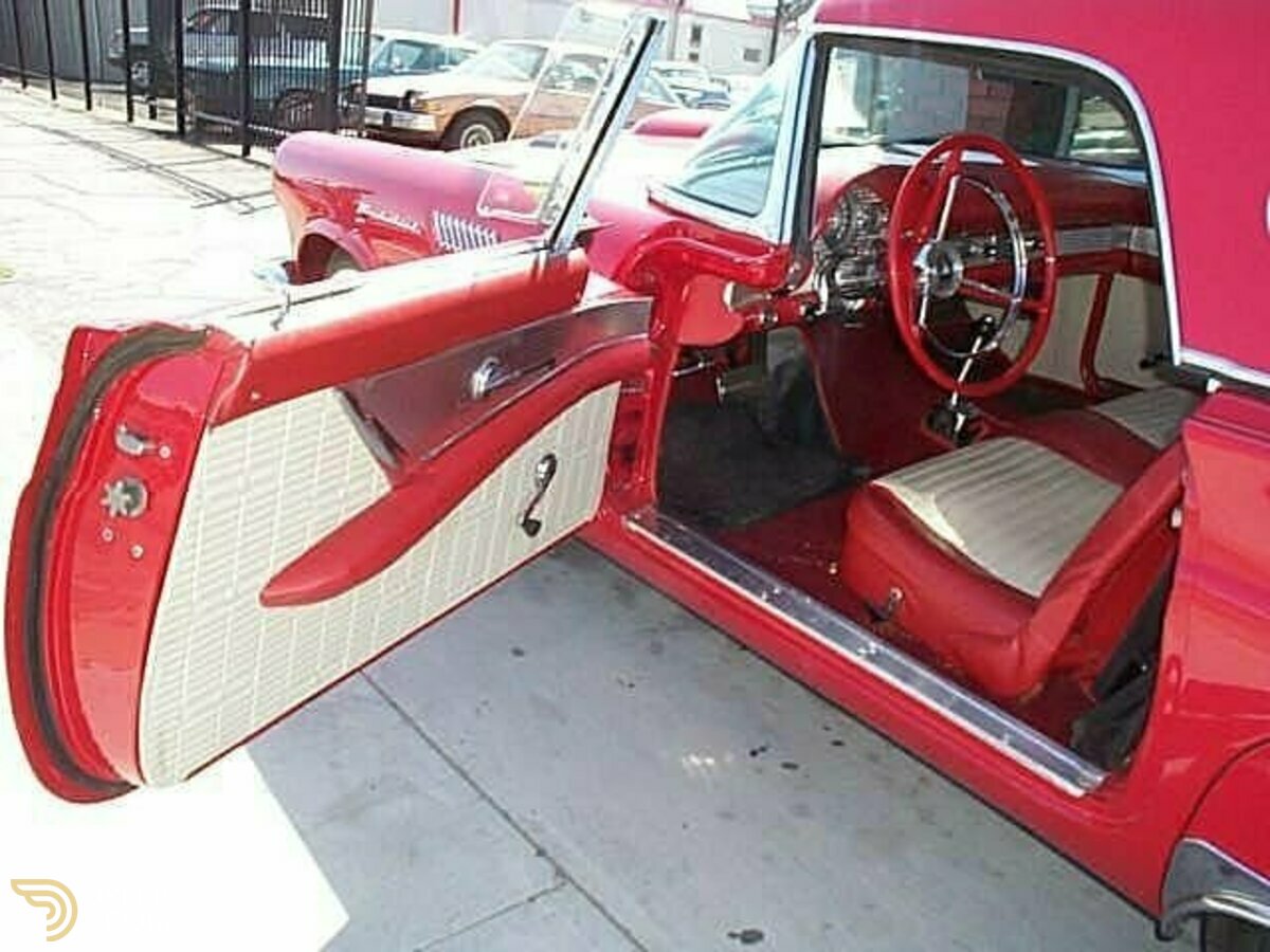 1957 Ford Thunderbird, foto 3