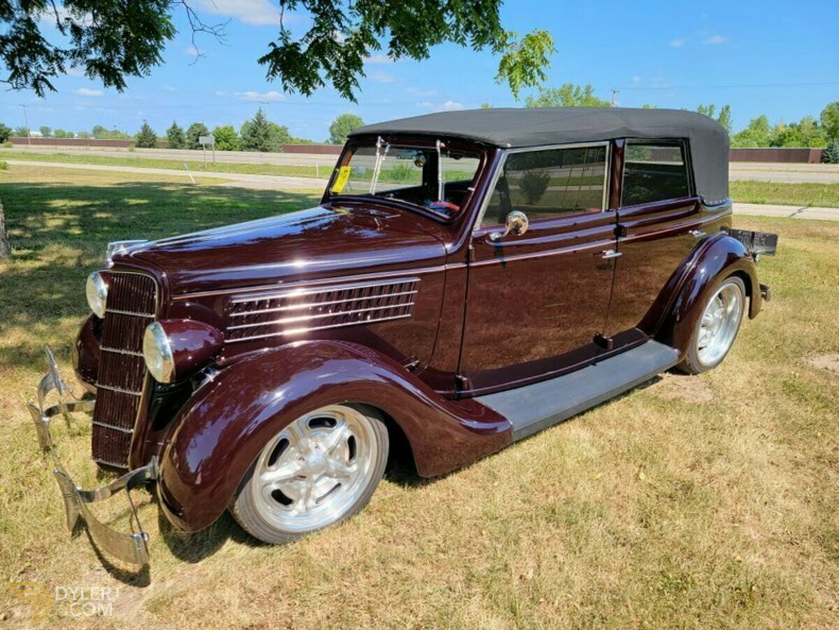 1935 Ford Deluxe Convertible Sedan, foto 2
