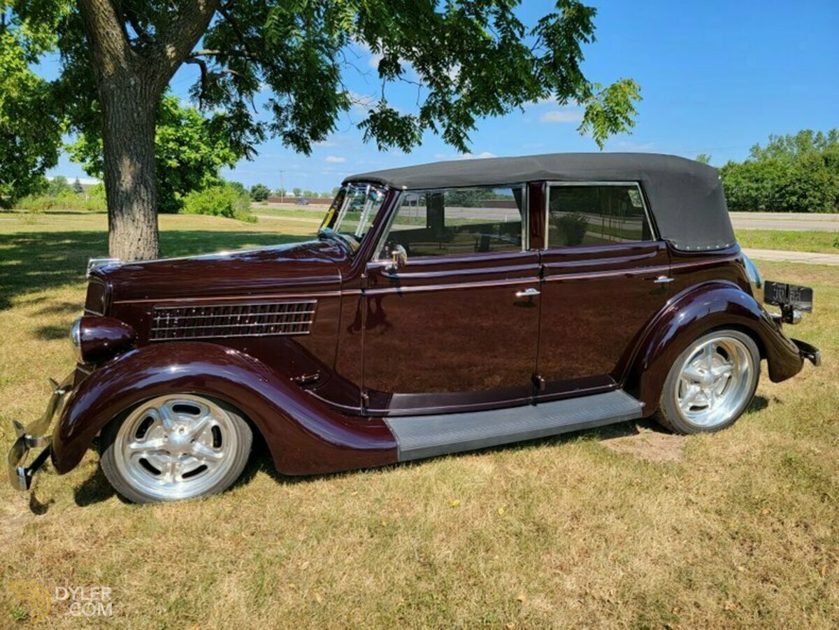 1935 Ford Deluxe Convertible Sedan, foto 3