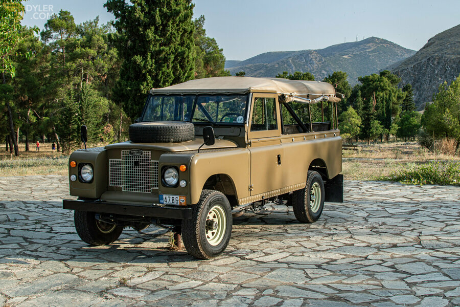 Classic 1970 Land Rover Serie II A For Sale. Price 23 000 EUR Dyler