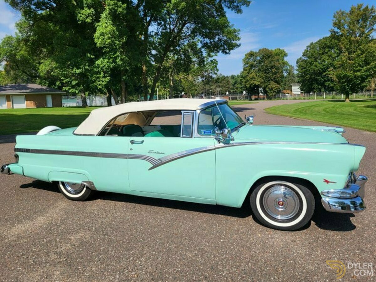1956 Ford Fairlane Sunliner, foto 2