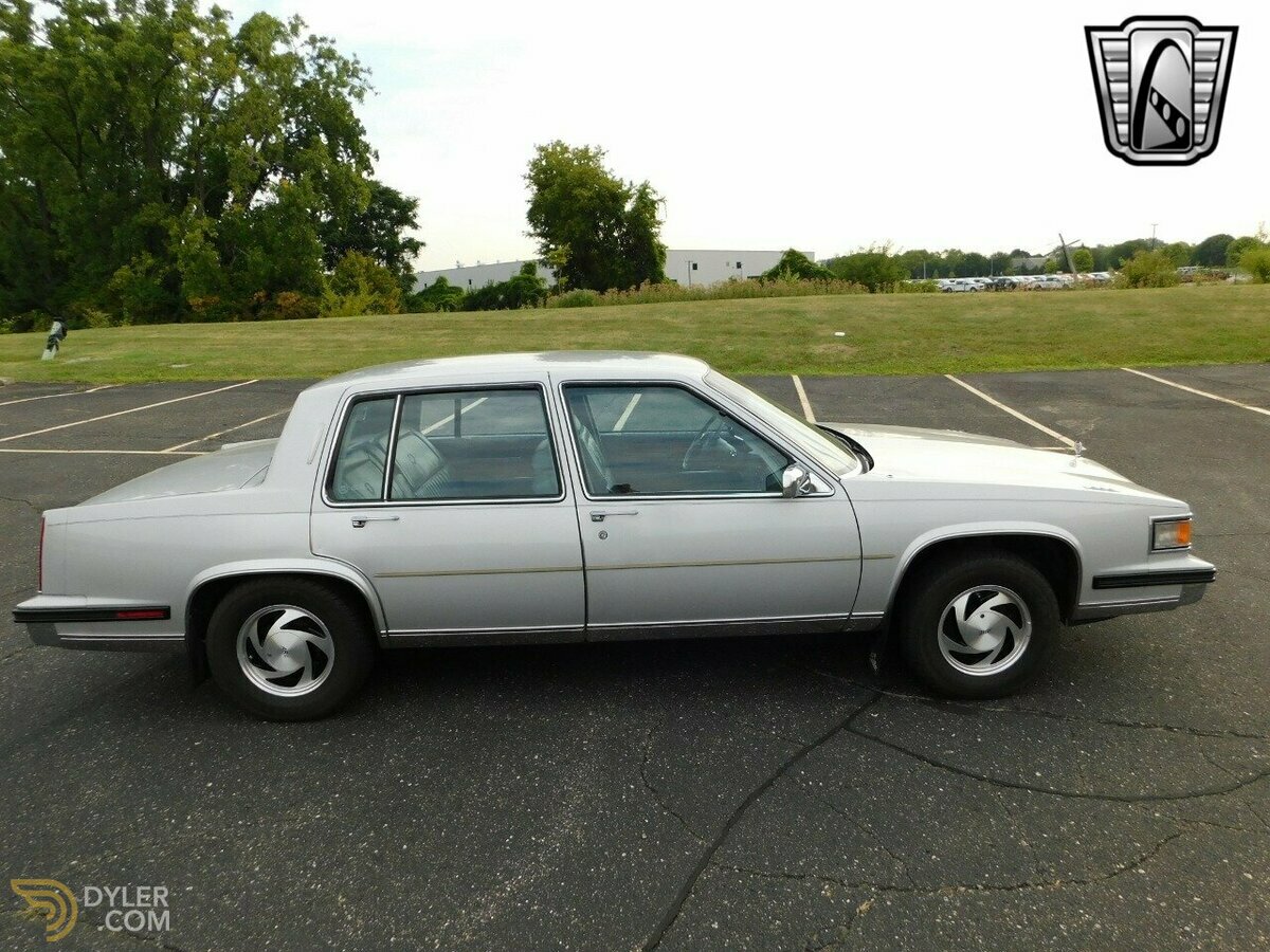 1985 Cadillac Fleetwood, foto 3