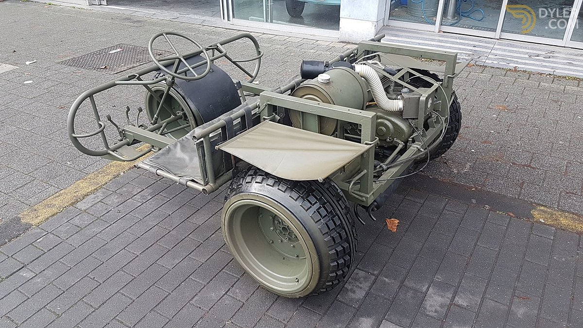 1960 FN AS24, foto 3