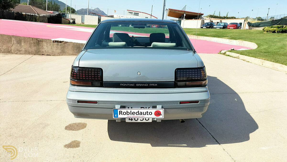 1992 Pontiac Grand Prix 3.O LE, foto 5