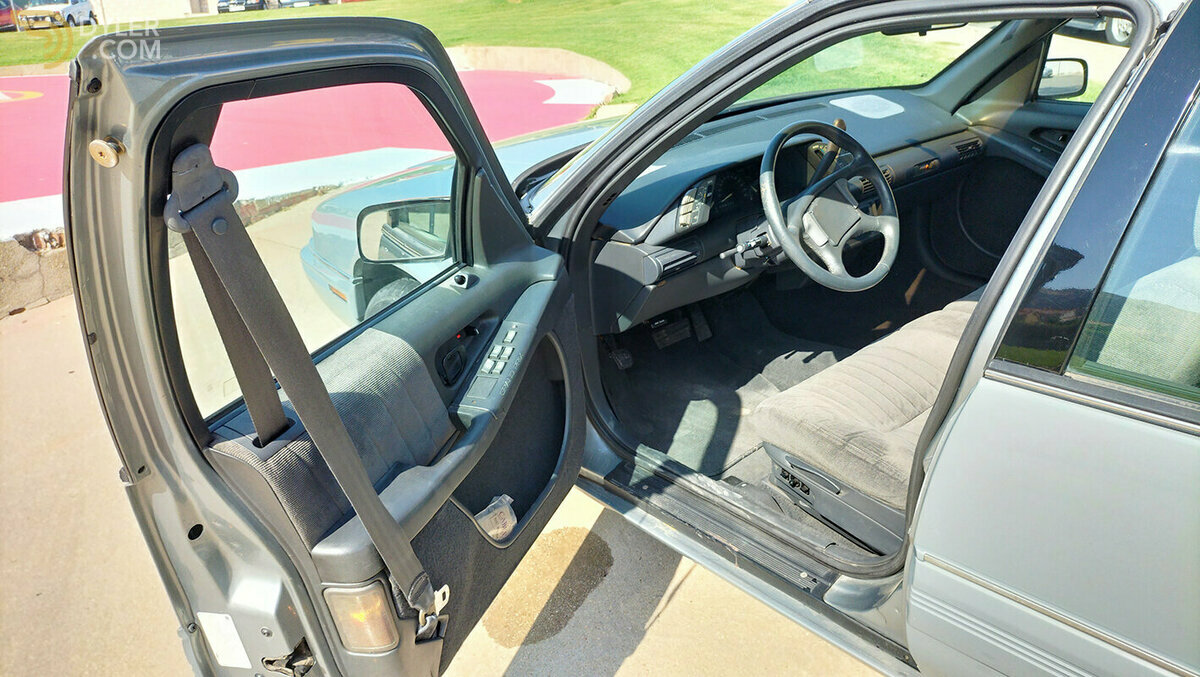 1992 Pontiac Grand Prix 3.O LE, foto 10