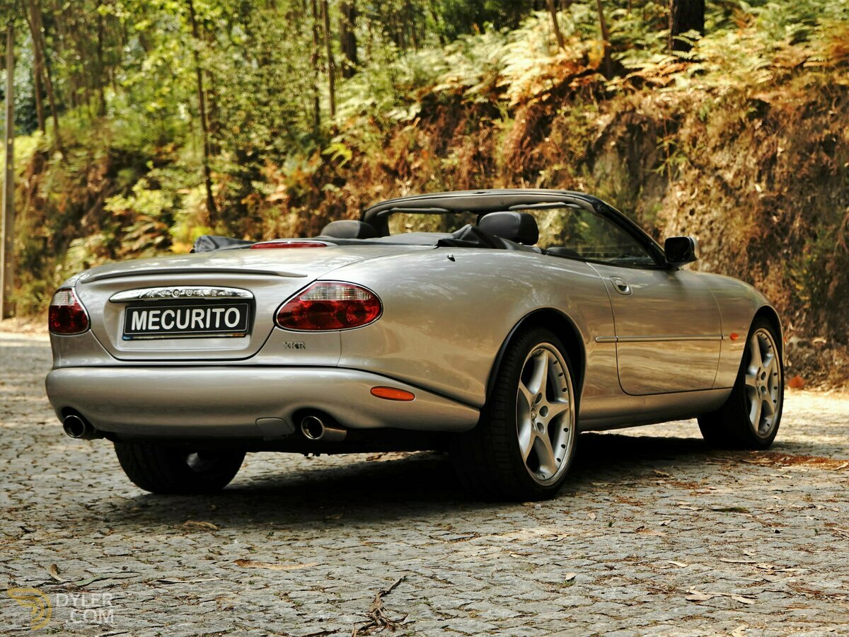 2000 Jaguar XKR 4.0, foto 1