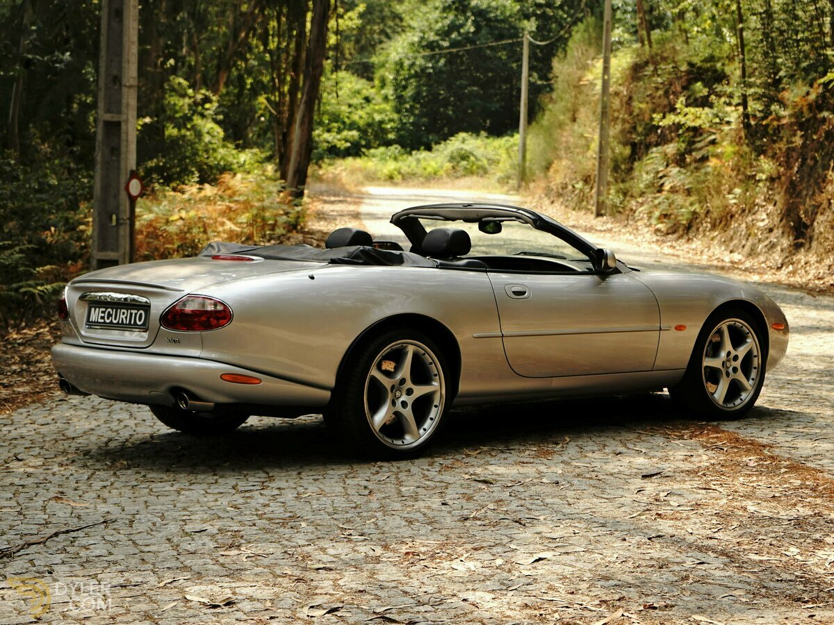 2000 Jaguar XKR 4.0, foto 2