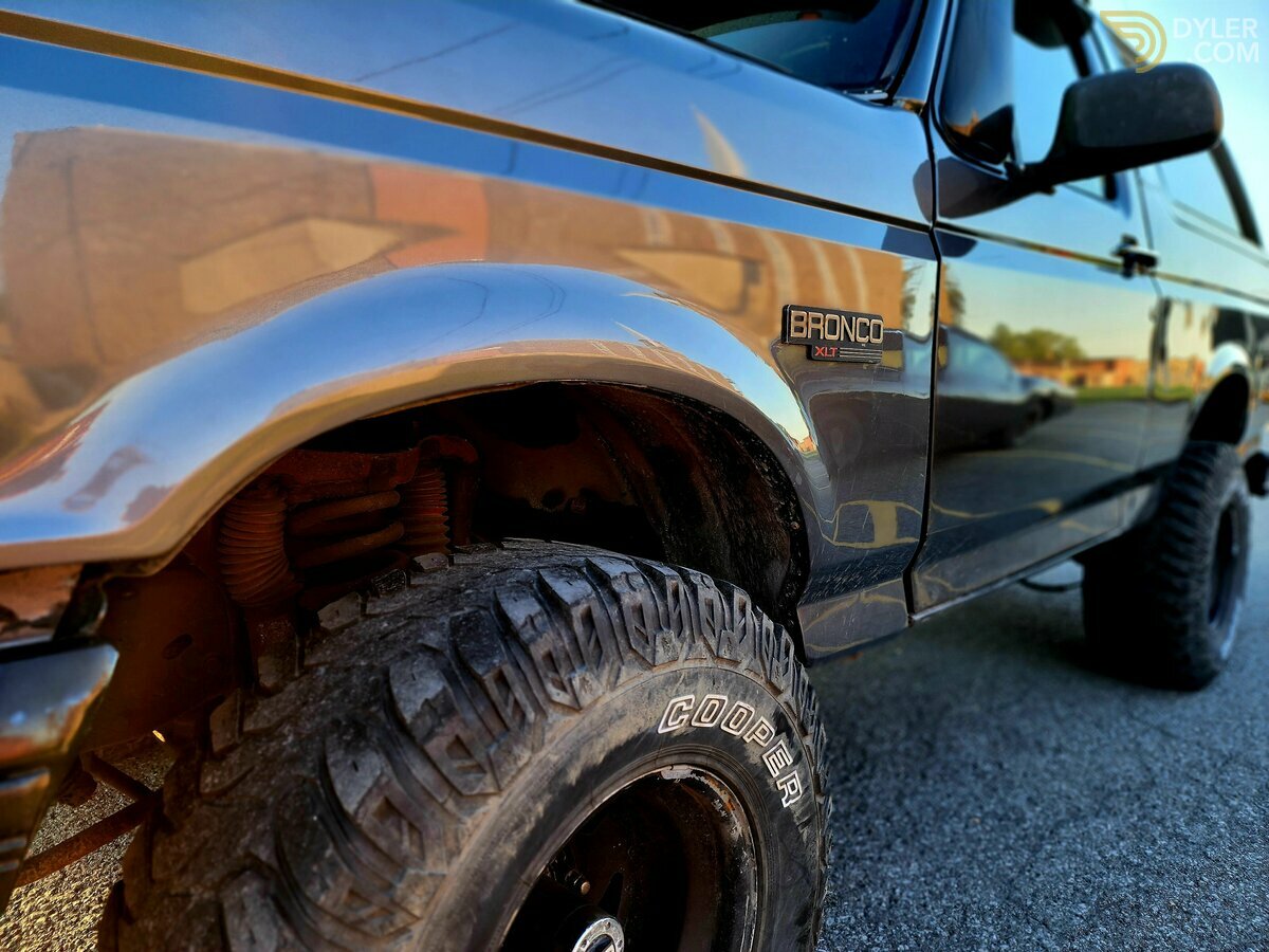 1992 Ford Bronco XLT Nite, foto 3