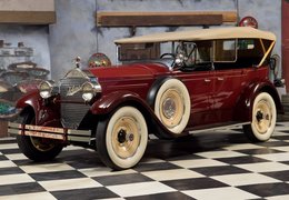 Packard Model 526 Phaeton Sedan / Saloon 1928 Red Packard Model 526 Phaeton Sedan / Saloon 1928 Red Car for Sale. 413036