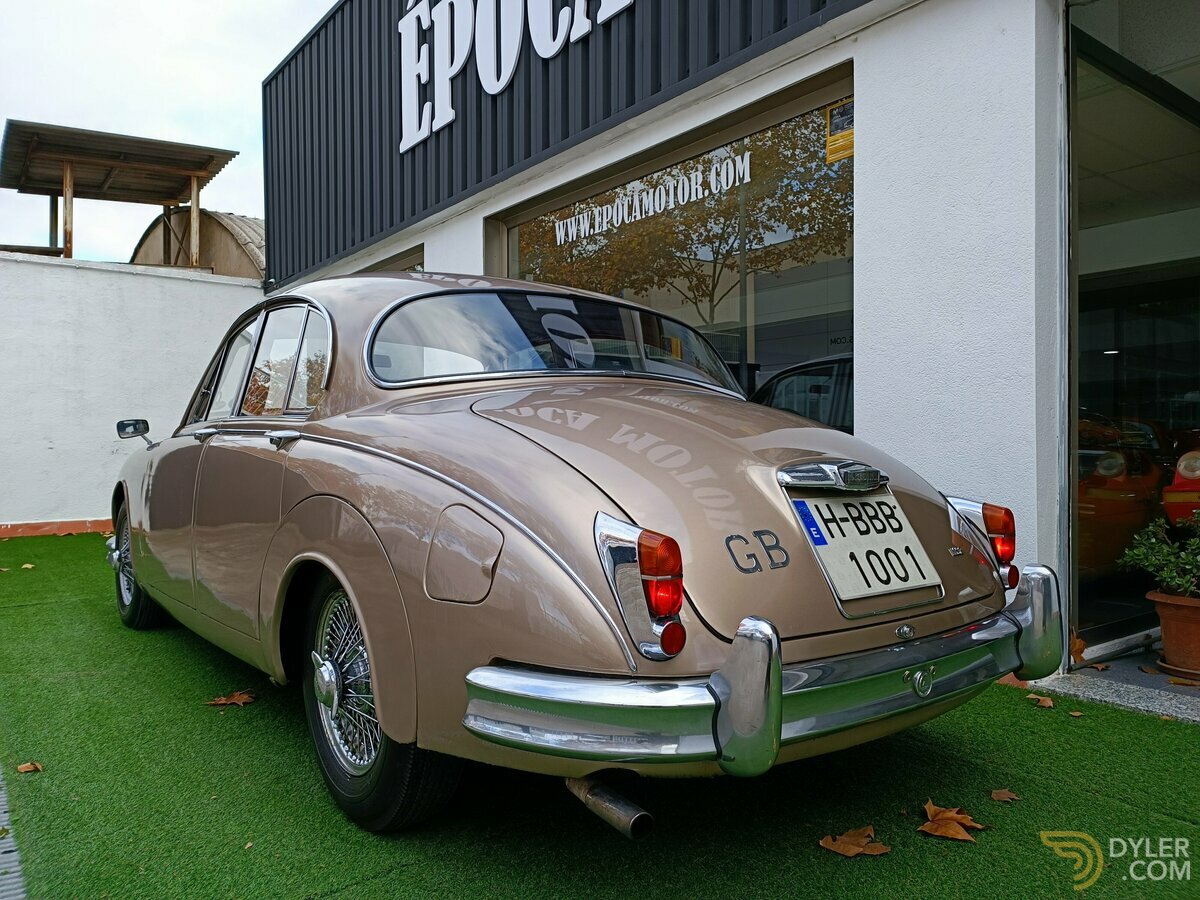 1967 Jaguar MK II 2.4, foto 3