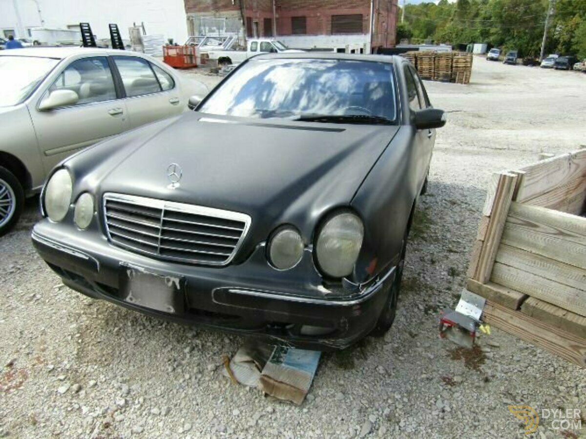 2000 Mercedes-Benz E 320, foto 2