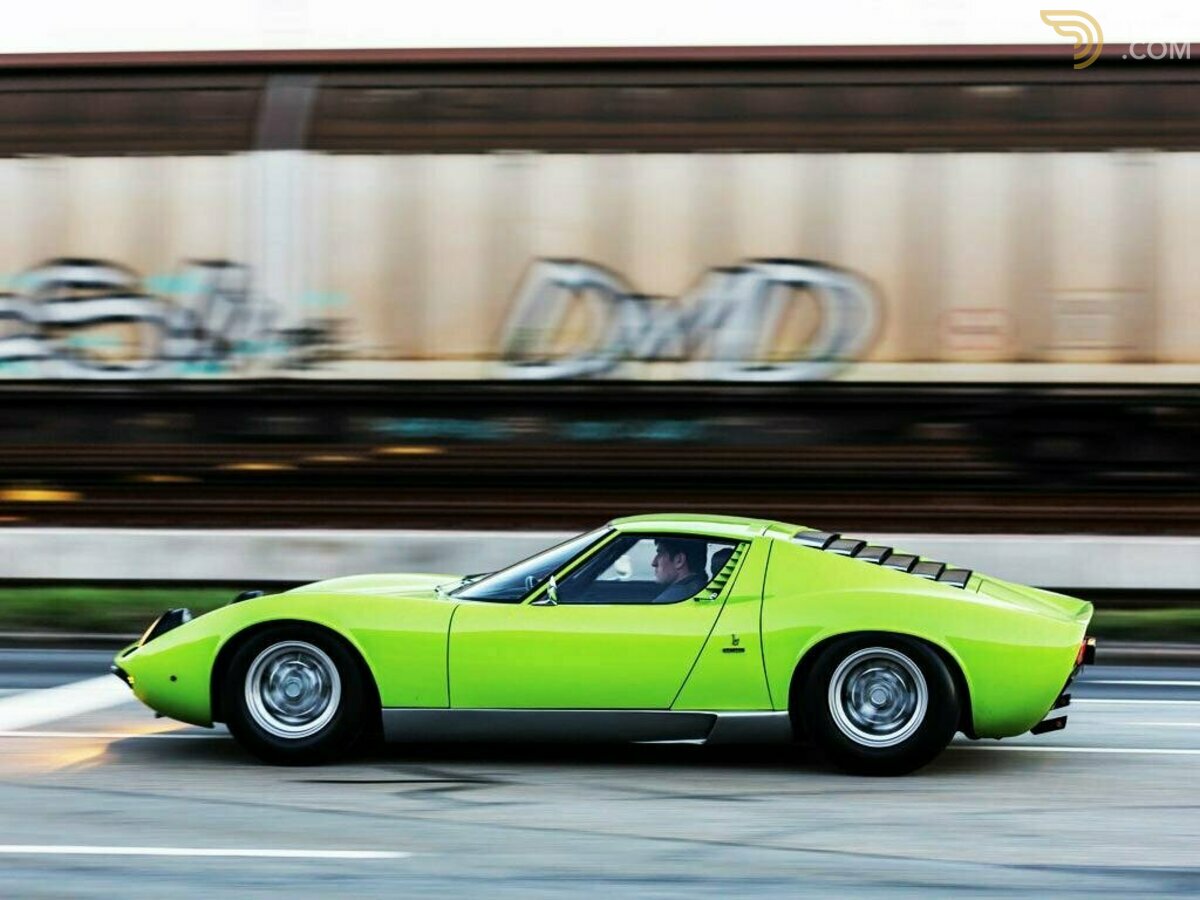 Classic 1967 Lamborghini Miura P400 For Sale. Price 1 550 000 eur