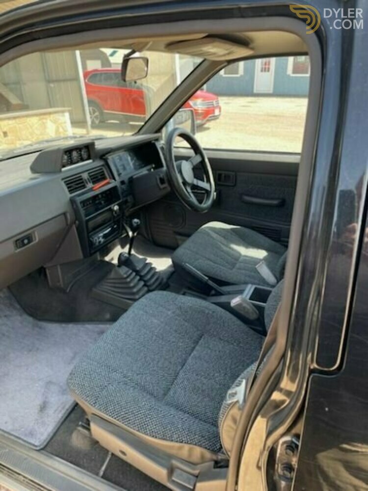 1991 Nissan Pickup, foto 2