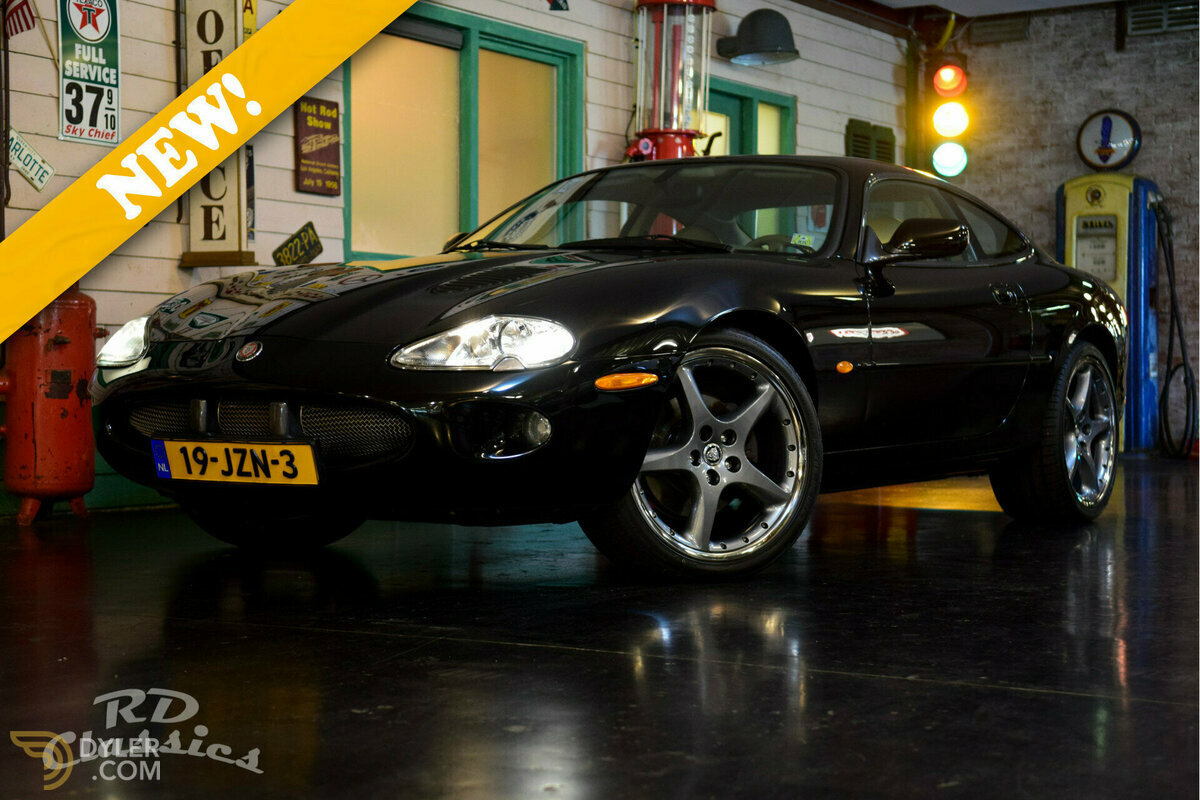 2000 Jaguar XKR, foto 2