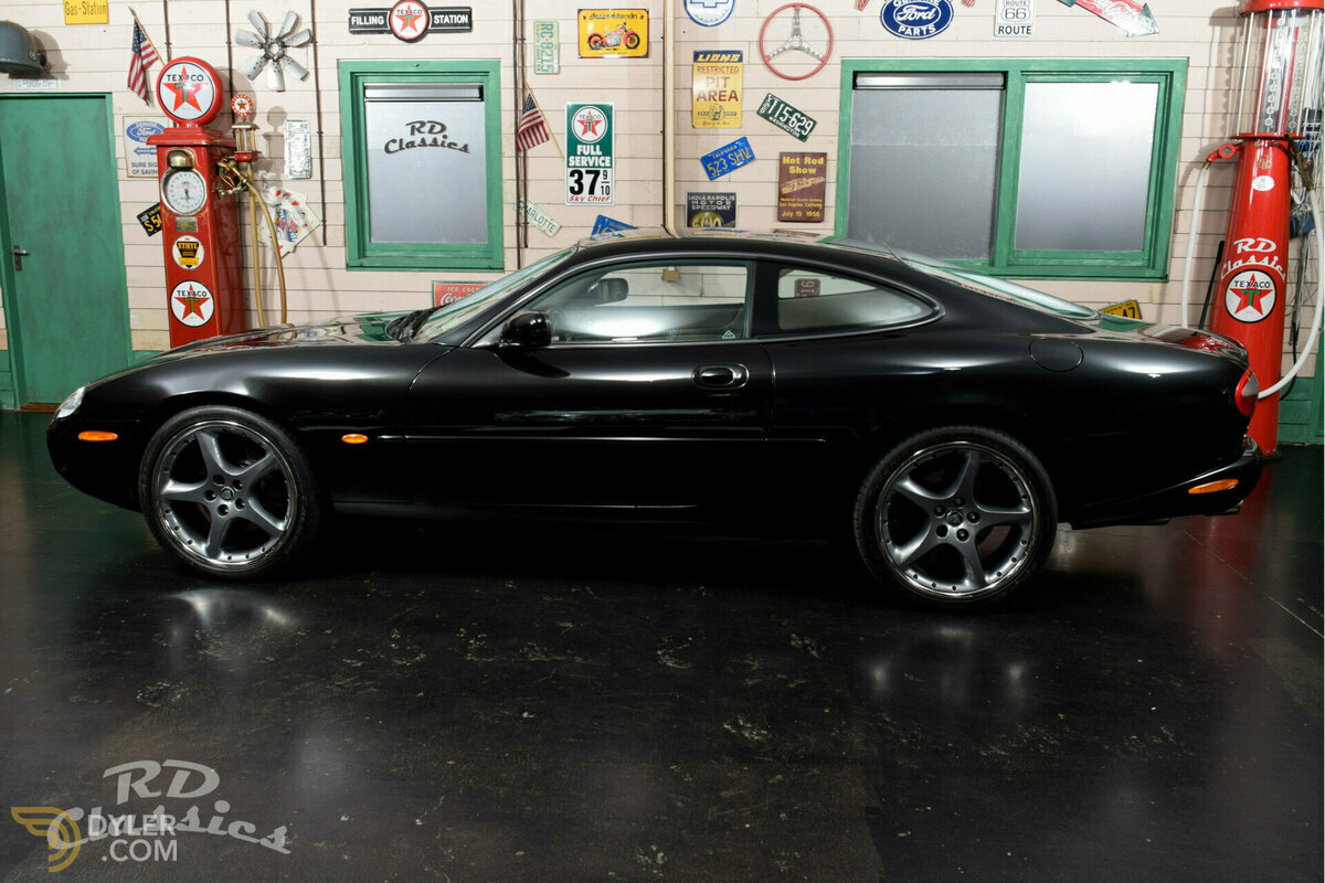 2000 Jaguar XKR, foto 3