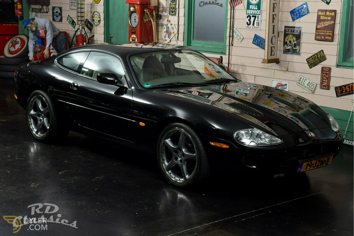 2000 Jaguar XKR, foto 1